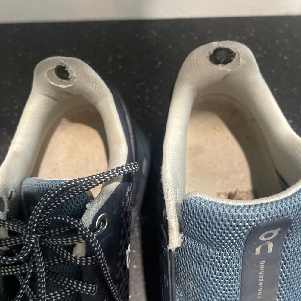 On Cloud Helion Swiss Engineering Cloud Tec Shoes… - image 3